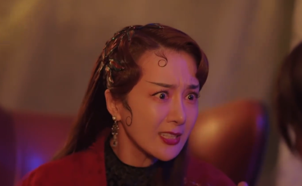 司藤白英扮演者李依晓被批油腻演技浮夸和景甜差距大