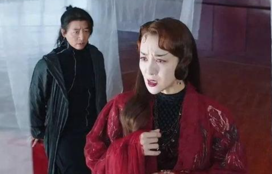 司藤白英扮演者李依晓被批油腻演技浮夸和景甜差距大