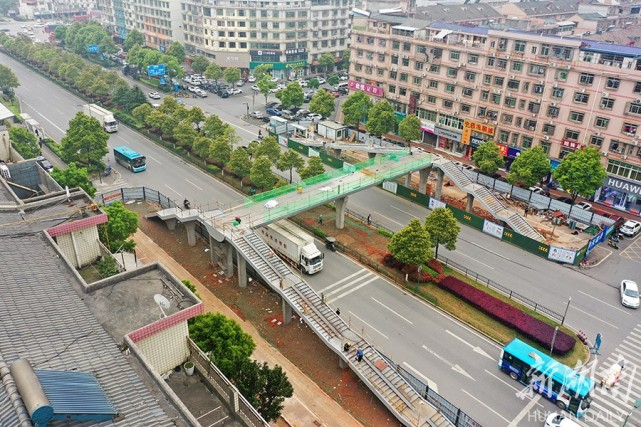 新建天桥 安全过街|东六路|长沙县|星沙|人行天桥|泉塘社区