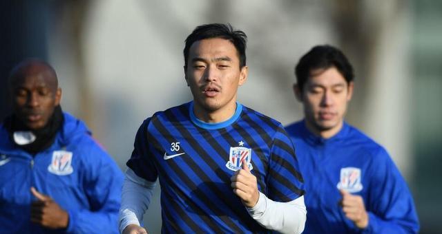 上海申花太尴尬冯潇霆透露详情自我调侃凸显球队难题