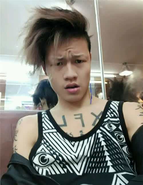 罗福兴11岁创造杀马特被多位富婆追求后自主创业成老板