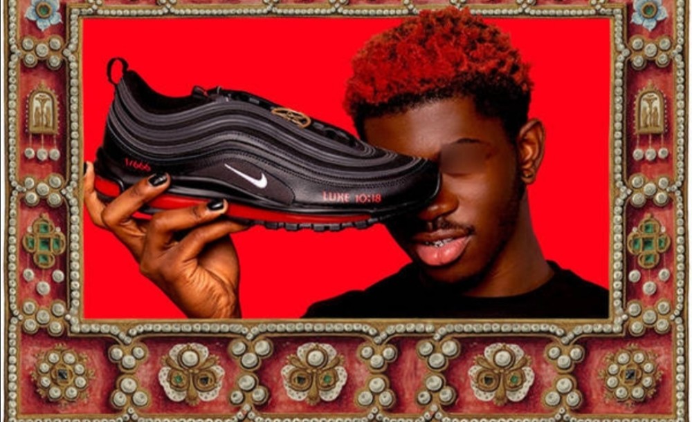 耐克也被碰瓷,"撒旦鞋"一上市,备受争议