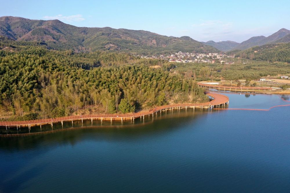 英雄水库水上栈道云湖仙境