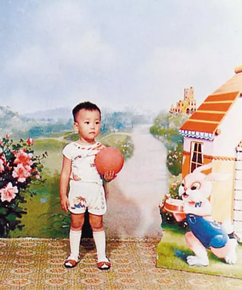 你不知道刘翔的成长史小时候绰号饿死鬼因逃学被打成转折