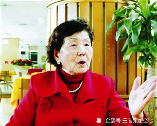 女富豪入狱18年,72岁出狱扫厕所,9年后,再赚千万身家