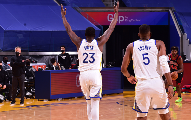 活久见追梦格林24秒压哨投进logoshot自己都乐了