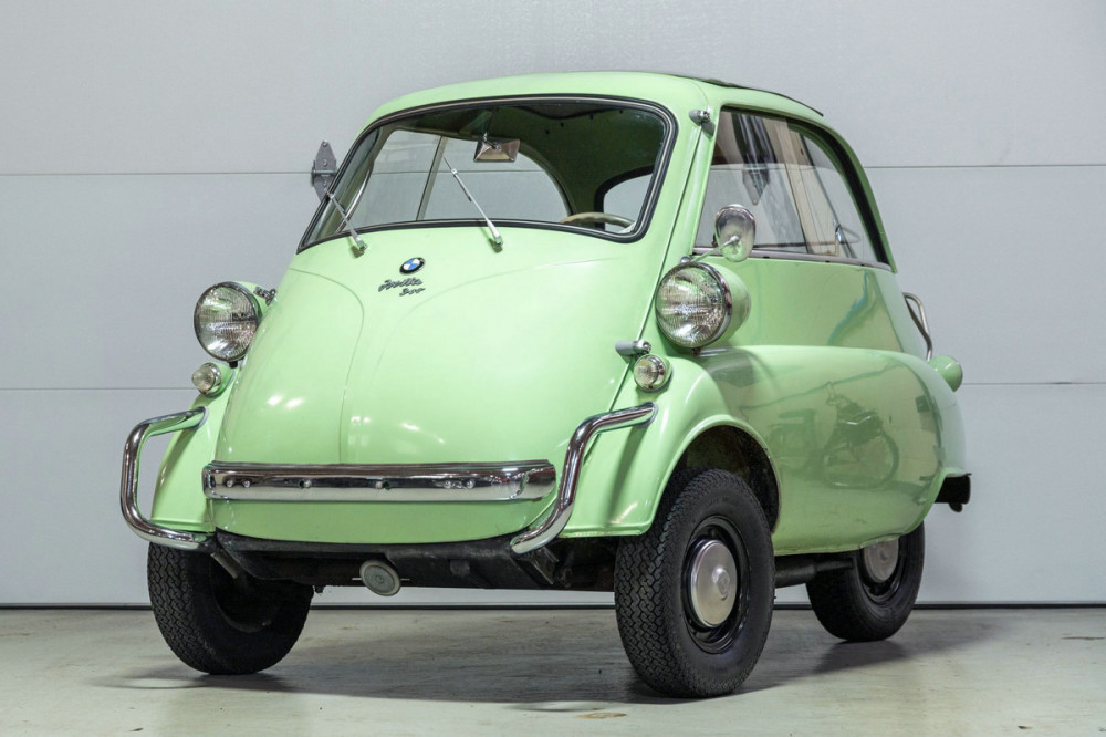 玲珑小巧与这台可爱宝马isetta一起回味时光