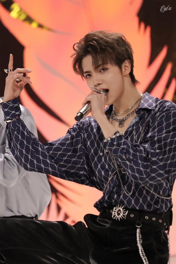 青春有你3罗一舟二公造型好帅