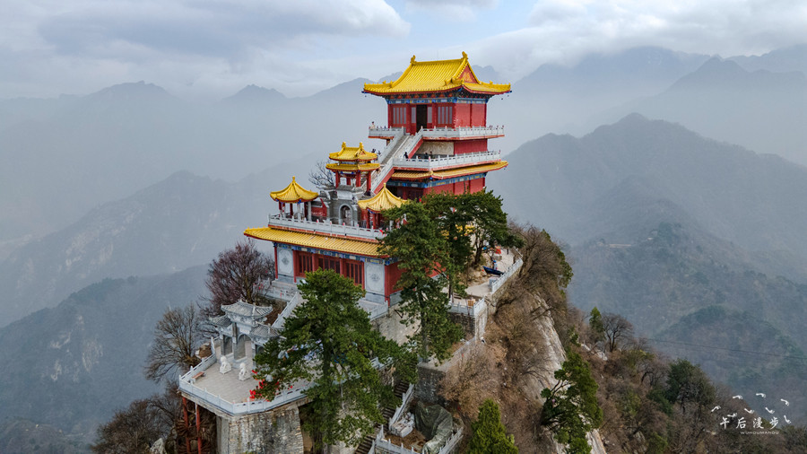 悠悠乐声绕响南五台春天的画笔给五台山绘出一道道的美景