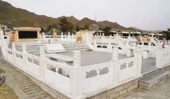 造价能买好几套房的闽南潮汕豪华坟墓，到底长啥样？（组图） - 11