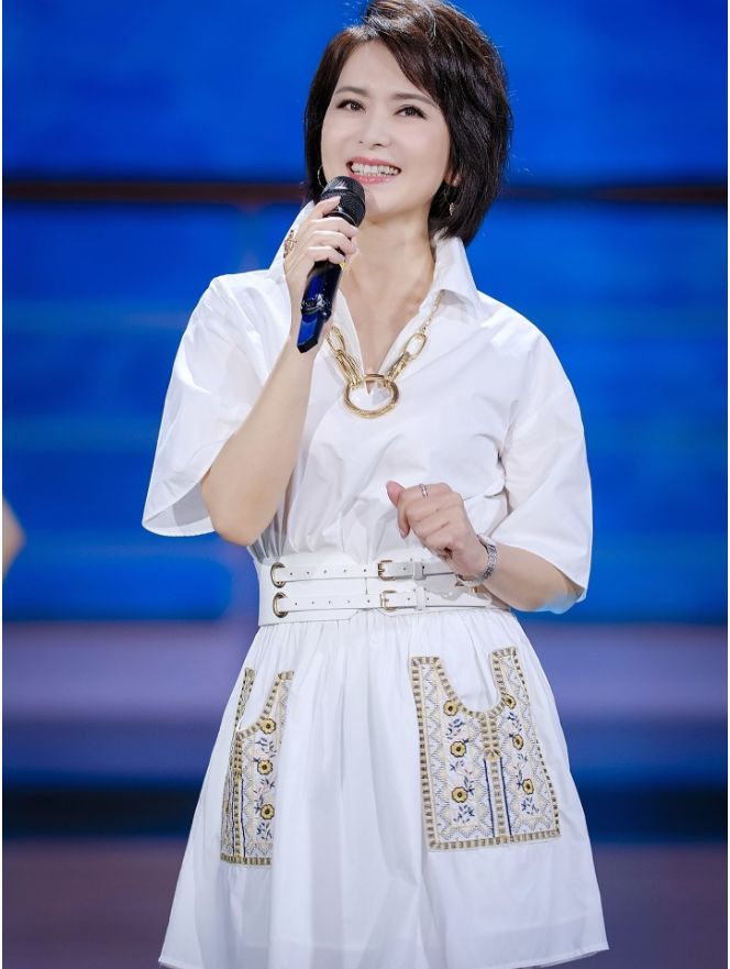 著名歌星甘萍还原当年逼婚事件的真相