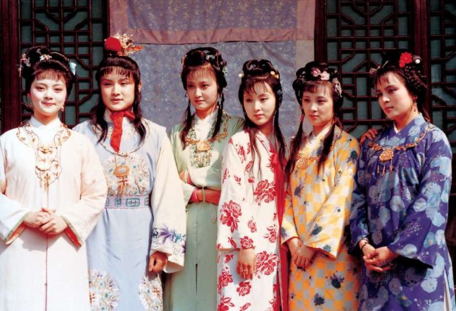 妾的身份能比得上妻吗？她们只是丈夫买来的，难怪妻子不阻止纳妾_腾讯新闻
