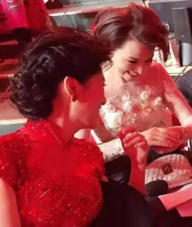 53岁美成观众心中白月光，她的野心从来不只是“央视一姐”（组图） - 29
