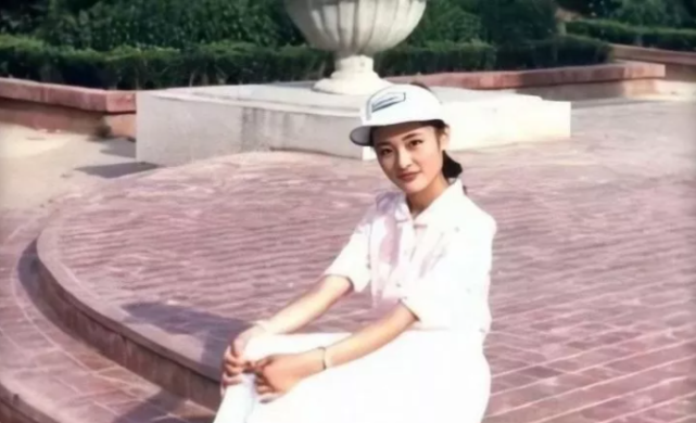 53岁美成观众心中白月光，她的野心从来不只是“央视一姐”（组图） - 6