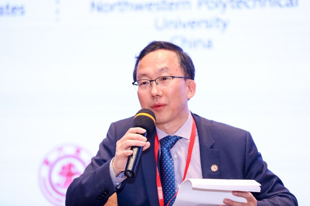 第八届侨界贡献奖人物风采录(四十七)张卫红:倚天持报国 浩然天地间