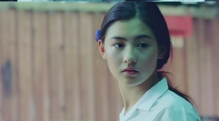 18岁的张柏芝,在拍摄《喜剧之王》时,居然跟周星驰有这种渊源_腾讯