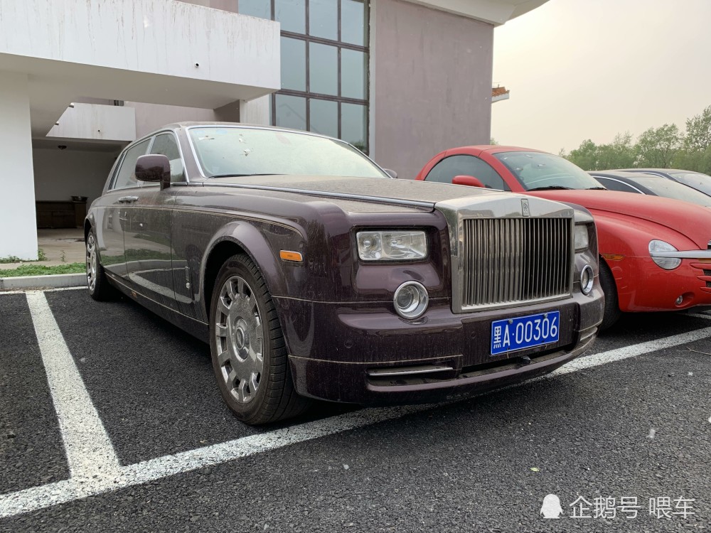 李伟的私家豪车,拥有上百辆,价值上亿,多张连号车牌