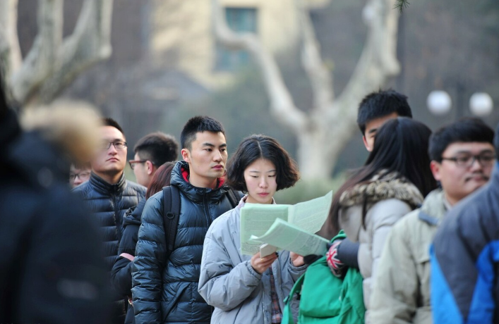 地板排行榜_“最佳女友”排行榜排名,幼师成“择女友地板”,意外垫底