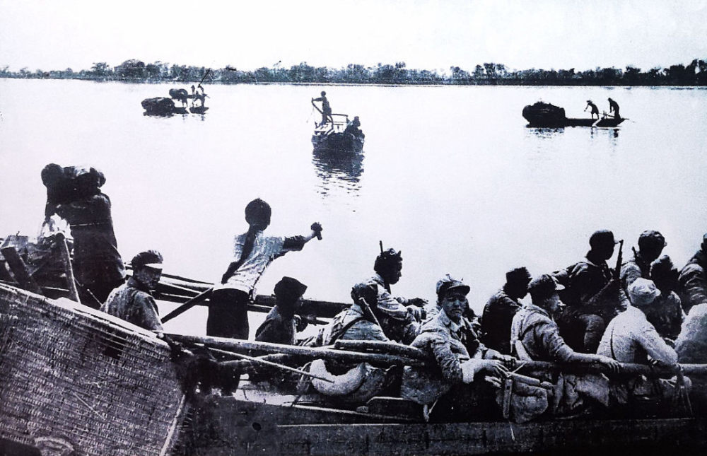 群众称他是"吴瘸子",苏联元帅对他肃然起敬,还被美军写进教材