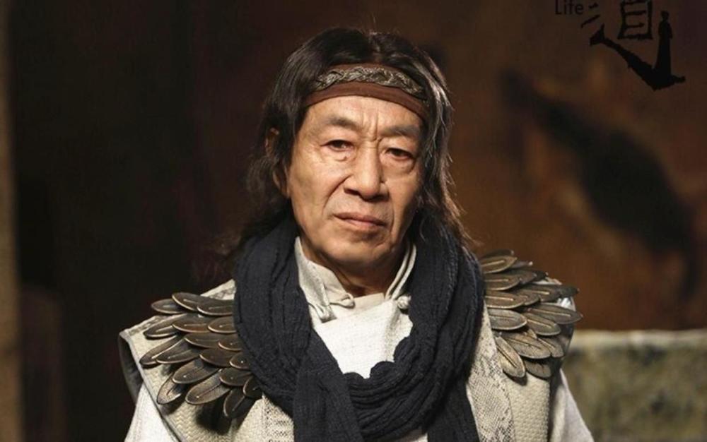 中国白头发的老演员图片