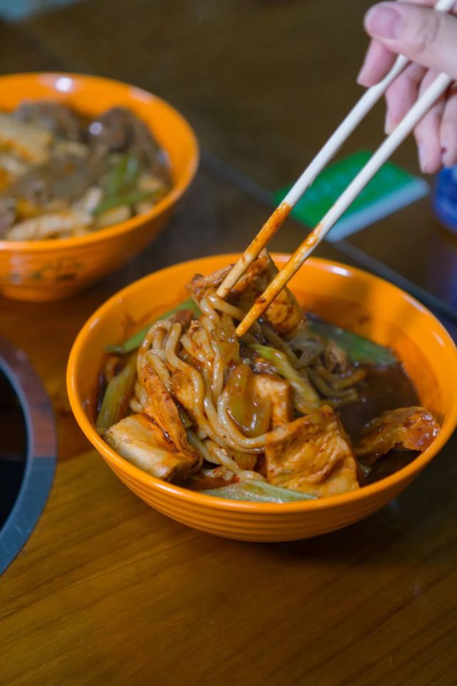 不止新疆棉花!这些隐藏在武汉街头的地道新疆美食,更让人上头