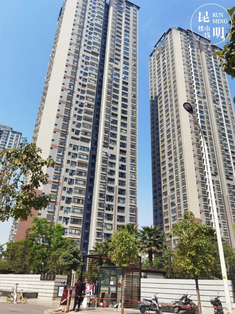 誉峰国际(昆明楼市一线摄)b区规划为42班新迎一小(二部),属于盘龙区