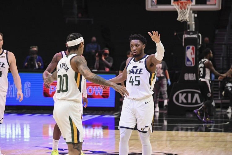 爵士连续24场比赛得分110＋刷新队史纪录 NBA近29年来最多
