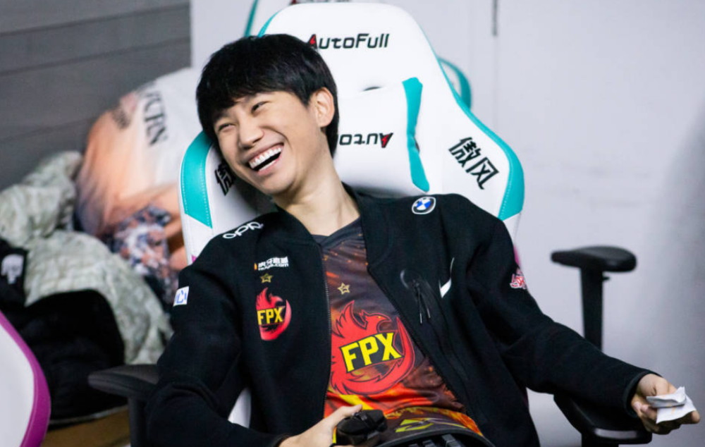lpl季后赛将至fpx再度变阵北川回归赛场