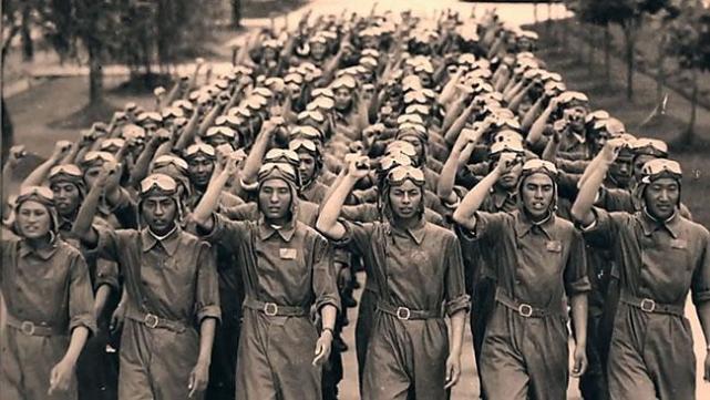 高呼"中国无被俘空军"后,自戕殉国