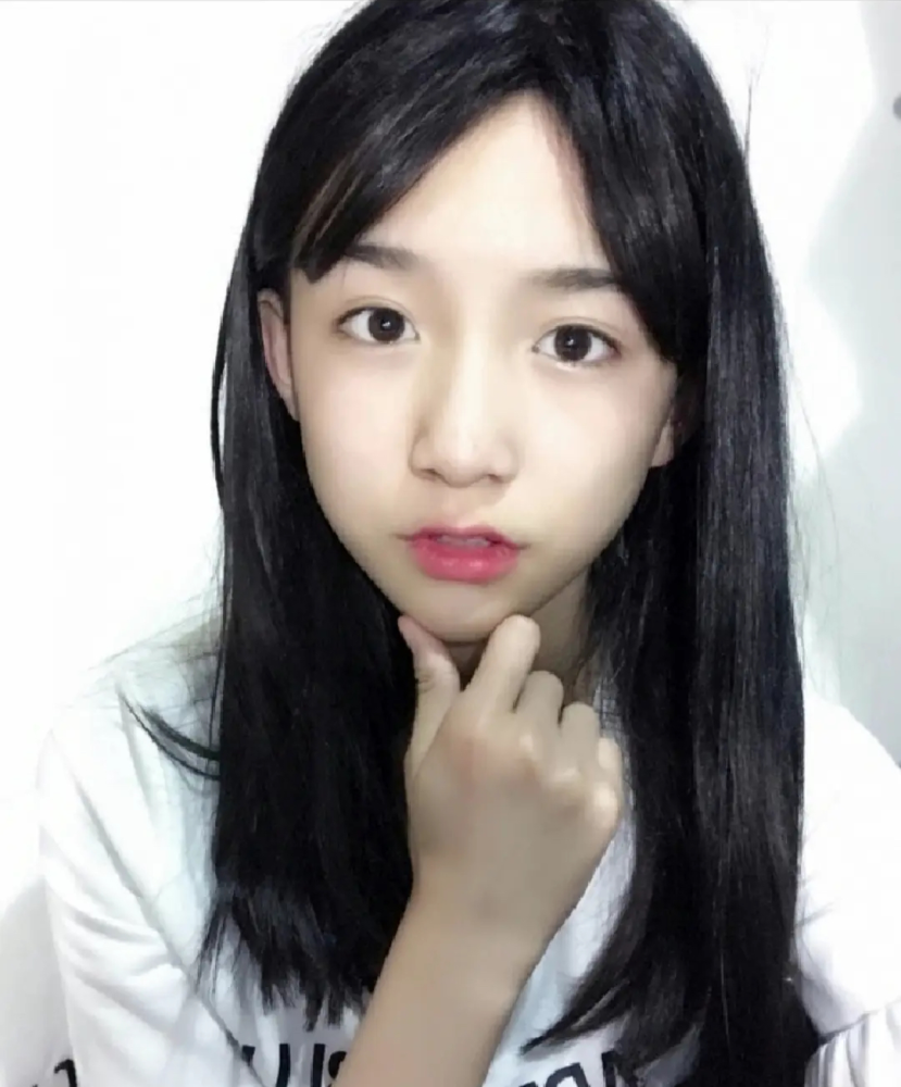 女装大佬宣布变性成功结果却被秒打脸