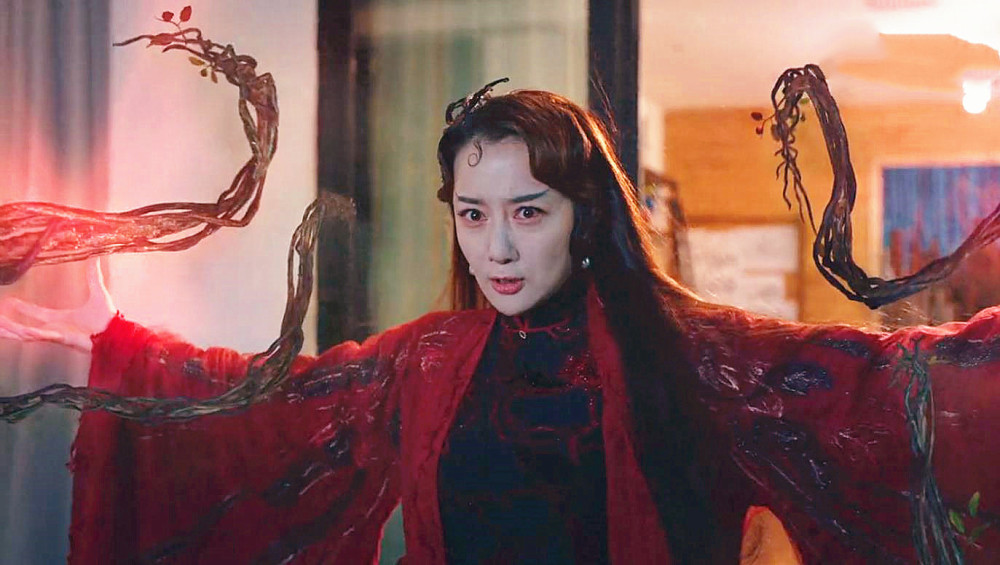 司藤:西竹就是司藤?并非司藤再次异变,而是她特地分体来陪秦放