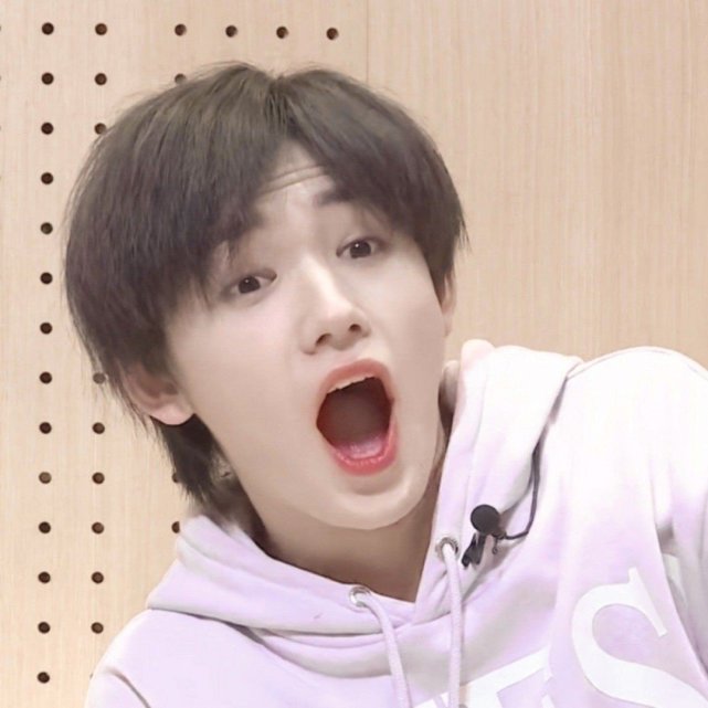 奶甜奶甜的轩轩子来啦长得好看的人果然什么风格都能驾驭宋亚轩