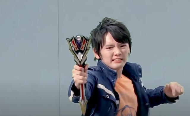 要说次世代的《奥特曼》主人公演员我最喜欢谁?石黑英雄当然不让.