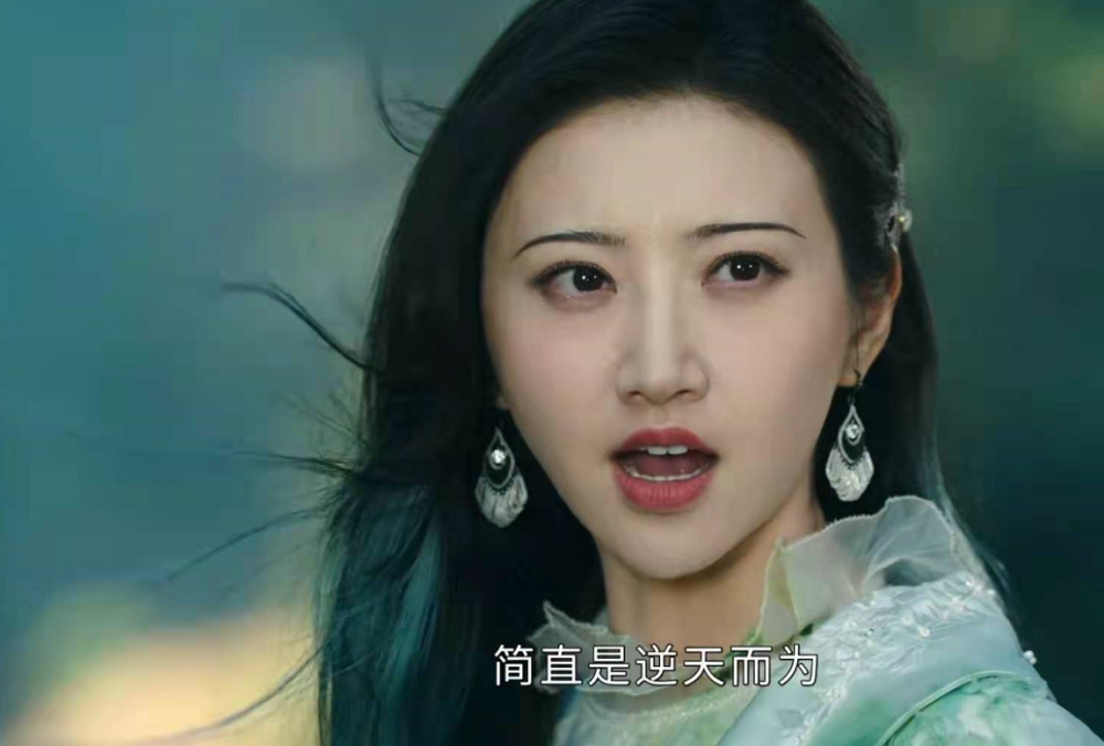 司藤景甜又换新发型美丽不可方物白英的新造型甜美又漂亮