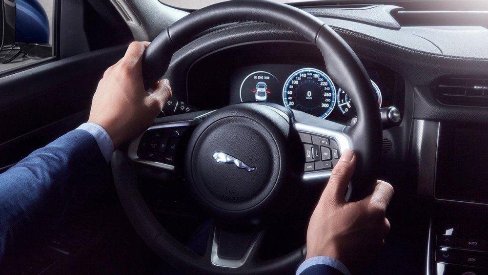 捷豹xfl史上非常大贬价车长超5米网友太划算了