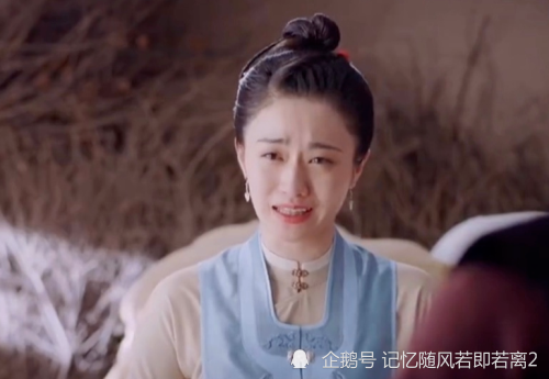 样都是罗十一娘身边的贴身丫鬟,冬青活泼开朗,性格单纯,琥珀成熟稳重