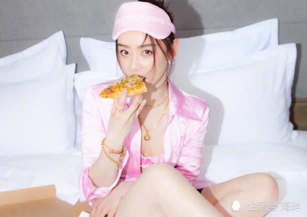 袁姗姗穿全套睡衣走红毯的造型引起了网友的热议._腾讯新闻