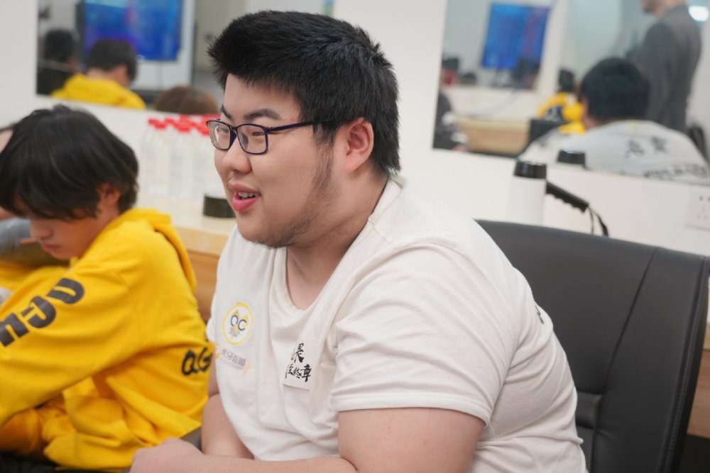 小胖从qg的野核希望变毒瘤到底发生了什么他只是弱化版的小义