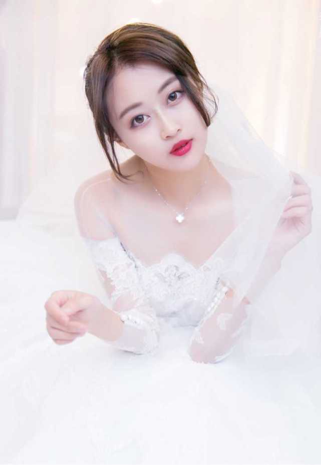 孙侨潞葬礼细节曝光骨灰撒大海里家人称没结婚不能有墓地