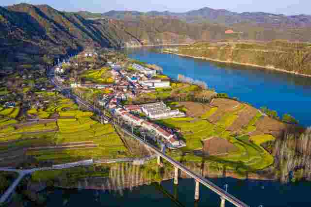 汉中西乡县:回龙湾春意盎然