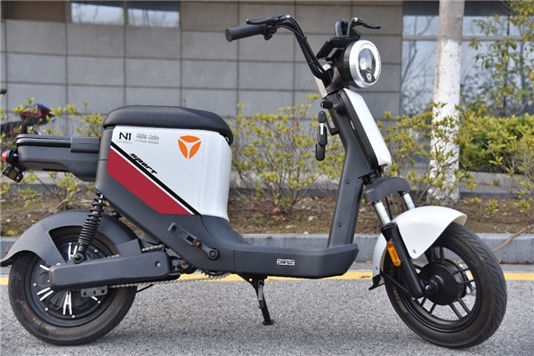 线上专供款雅迪n1这个轻量级选手的表现你打几分