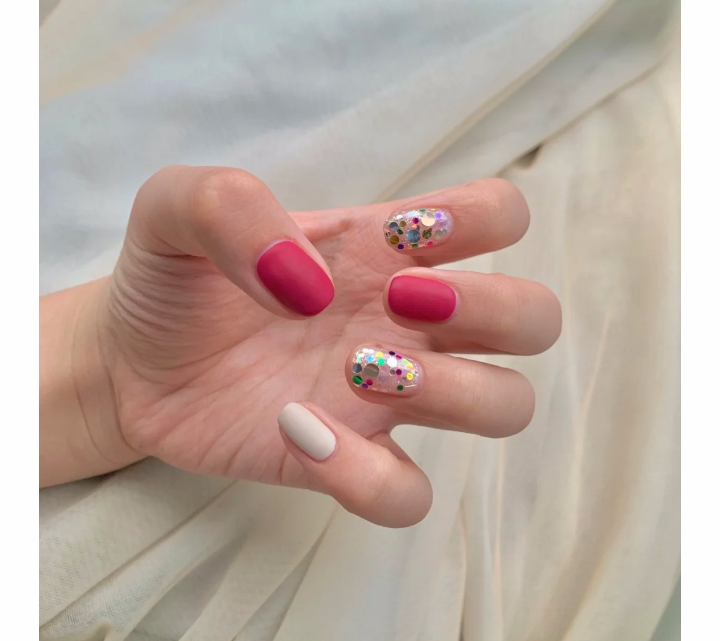 超显手白的梅子色美甲黄黑皮友好姐妹们快来冲一波