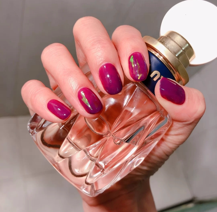 超显手白的梅子色美甲黄黑皮友好姐妹们快来冲一波