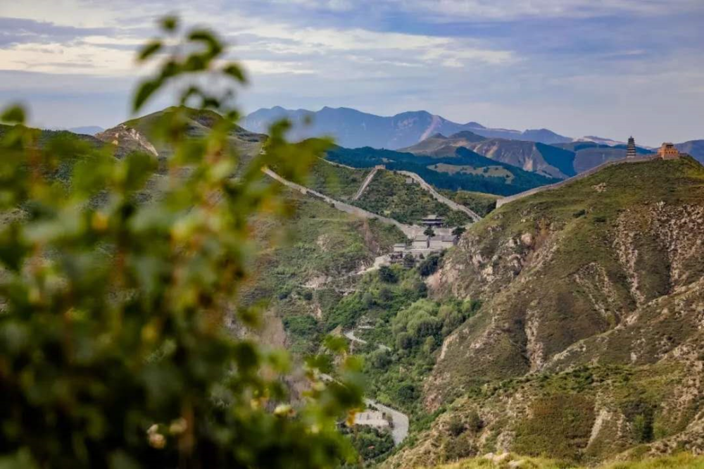 清明時節,在英雄之地懷緬英豪,在壯闊關山親近自然,在千古雁門關下