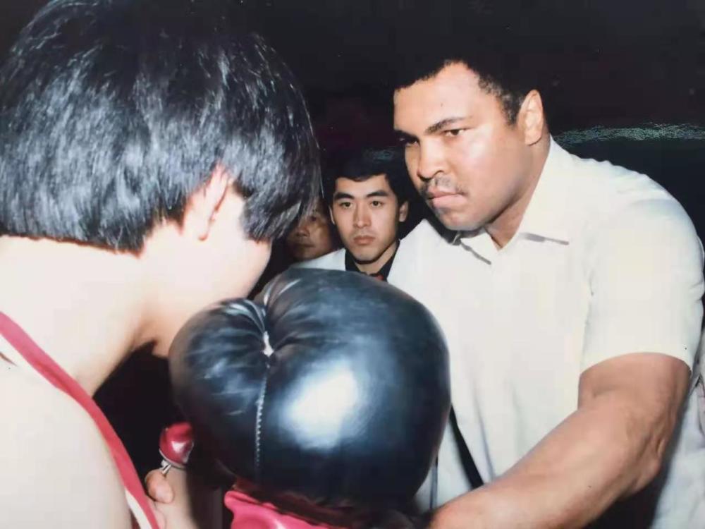 拳击教父王国钧缔造中国拳击新纪元,功勋级贡献无愧时代楷模_腾讯新闻