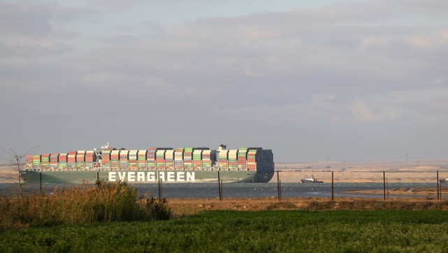 谁将为苏伊士运河大堵塞埋单