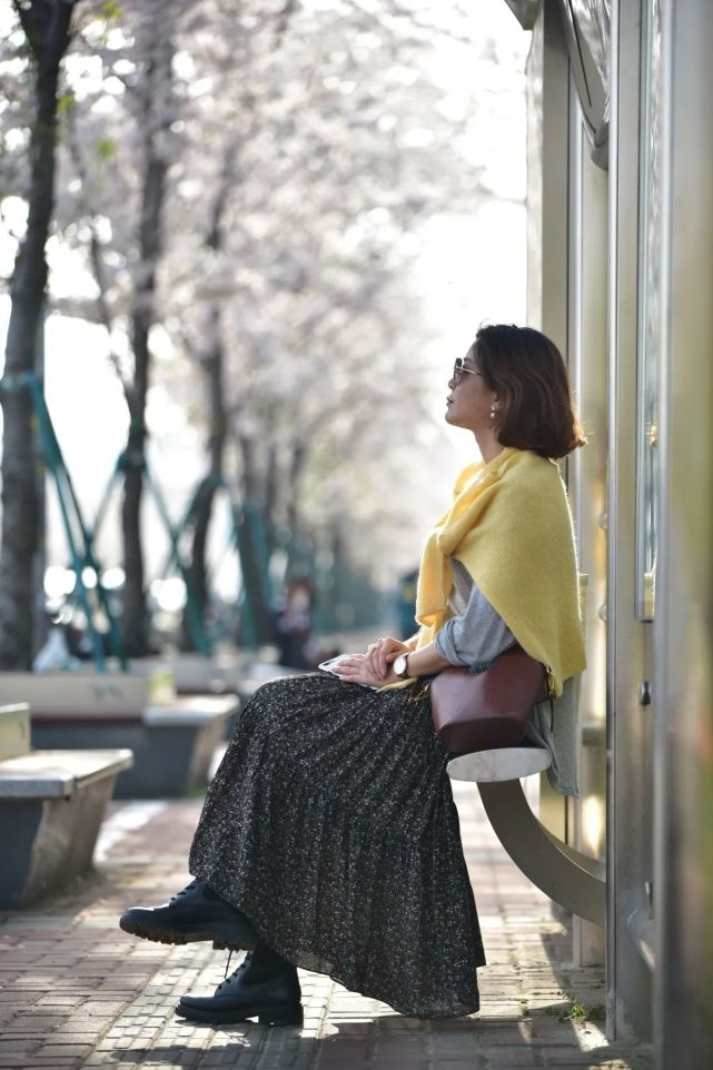 从秋穿到夏的这件单品 这么穿出街超超特别