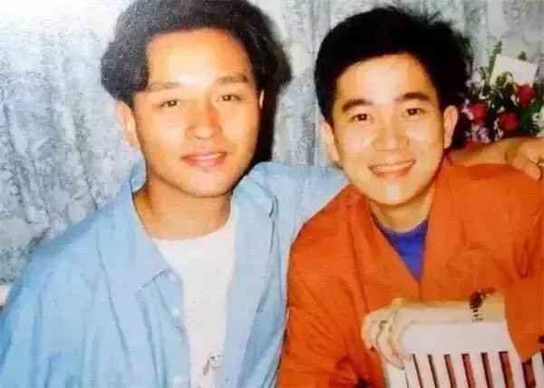 张国荣与陈百强相隔10年离世最凄美的瑜亮情后来为何疏远