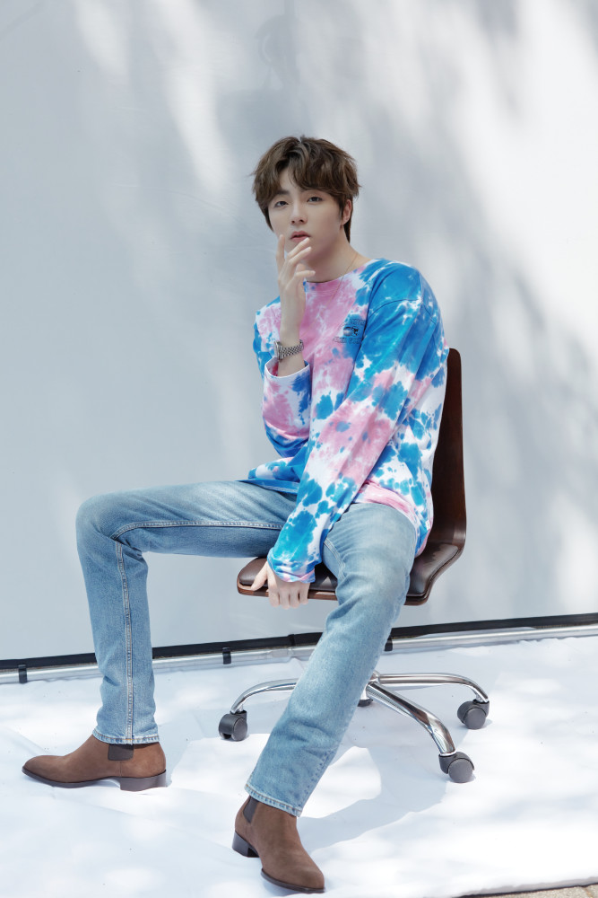 阳光般的男孩怎样拍都这么好看陈立农