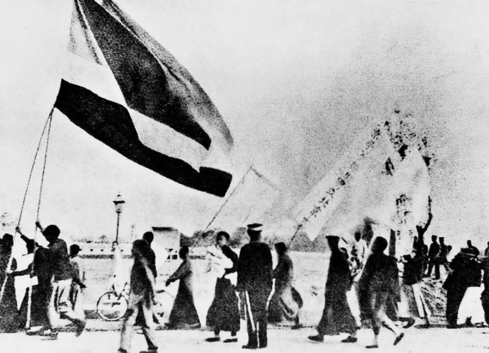 《申报》报道五四运动的爆发1919年上半年,中国在巴黎和会上